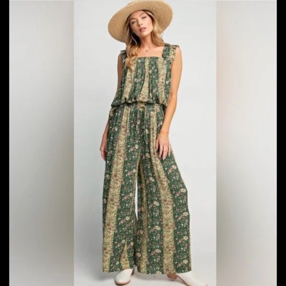 Easel Green Floral Printed Rayon Gauze Wide Leg Pant and Top Matching Set - Picture 1 of 8